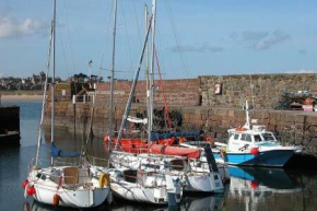Harbour Hideaway With Free Private Parking
